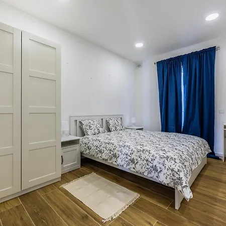 2 Bedroom Apt 10 Appartement